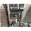 Image 13 : 2012 KENWORTH T800 TRI DRIVE SLEEPER TANK TRUCK