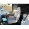 Image 7 : 2012 KENWORTH T800 TRI DRIVE SLEEPER TANK TRUCK