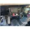 Image 17 : 2005 PETERBILT 378 TRI DRIVE TANK TRUCK