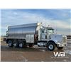 Image 2 : 2005 PETERBILT 378 TRI DRIVE TANK TRUCK