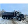 Image 2 : 2006 FREIGHTLINER FLD120SD TRI DRIVE TANK TRUCK
