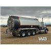 Image 3 : 1999 KENWORTH T800B TRI DRIVE 145 BBL WATER TRUCK