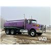 Image 2 : 2000 STERLING A9500 T/A 100 BBL WATER TRUCK