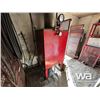 Image 33 : 2002 INTERNATIONAL 4300 SBA DT466 S/A STEAM TRUCK