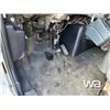 Image 17 : 2002 INTERNATIONAL 4300 DT465 S/A BOOM TRUCK