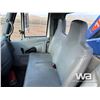 Image 7 : 2002 INTERNATIONAL 4300 DT465 S/A BOOM TRUCK