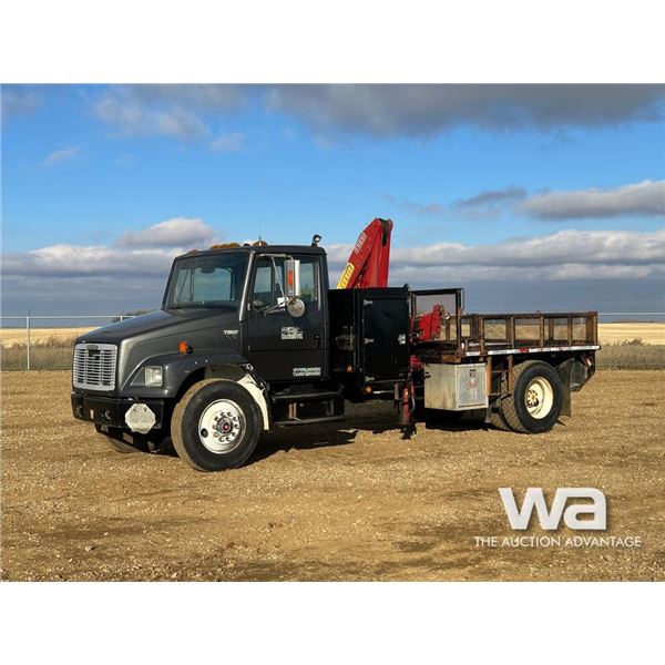 1995 FREIGHTLINER FL70 S/A BOOM TRUCK