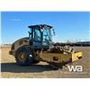 Image 2 : 2013 CATERPILLAR CP56B VIBRATORY PADFOOT COMPACTOR