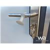 Image 9 : PORTABLE RESTROOM