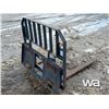 Image 3 : SKID STEER PALLET 48 IN. FORKS
