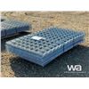Image 4 : (50) 7 FT. X 50 IN. WIRE FENCE PANELS