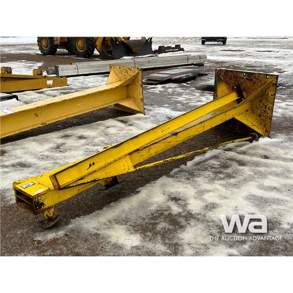 STEEL BEAM WITH PEDESTAL