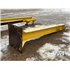 Image 3 : STEEL BEAM WITH PEDESTAL
