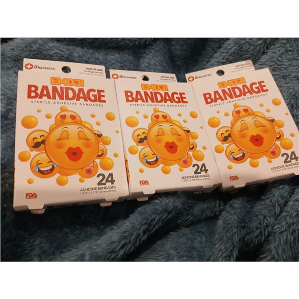 3x pack bandaids- Emojis