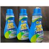 Image 1 : 3 Bottles of Snuggle Original SuperFresh Liquid Fabric Softener - 937ml Each - New