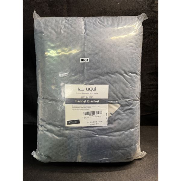 Uqui Soft and Cozy Queen Size Flannel Blanket Grey - New