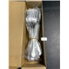 Image 2 : 1 Box of Classic Stainless Steel Flatware/Cutlery - 20PC Set (Forks/Knives/Spoons) - Brand New