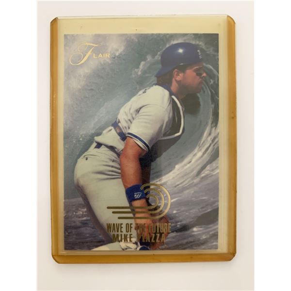 Mike Piazza Wave of the Future Flair Baseball Card