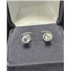 Image 4 : 14K WHITE GOLD LAB DIAMOND 0.7CT EARRINGS