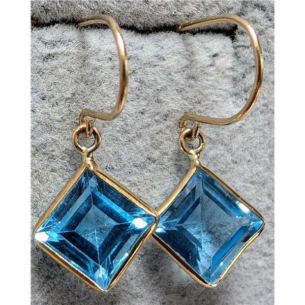 10K YELLOW GOLD 0.89G BLUE TOPAZ2 2.9CT EARRINGS
