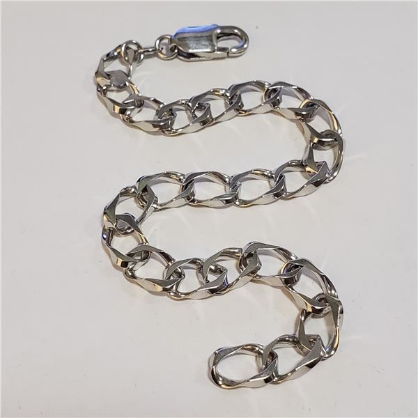 SILVER BRACELET(~LENGTH 8INCHES) (~WEIGHT 11.14G)