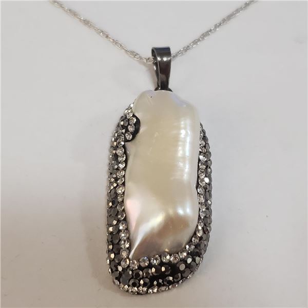 SILVER FREE FORM FRESHWATER PEARL NECKLACE