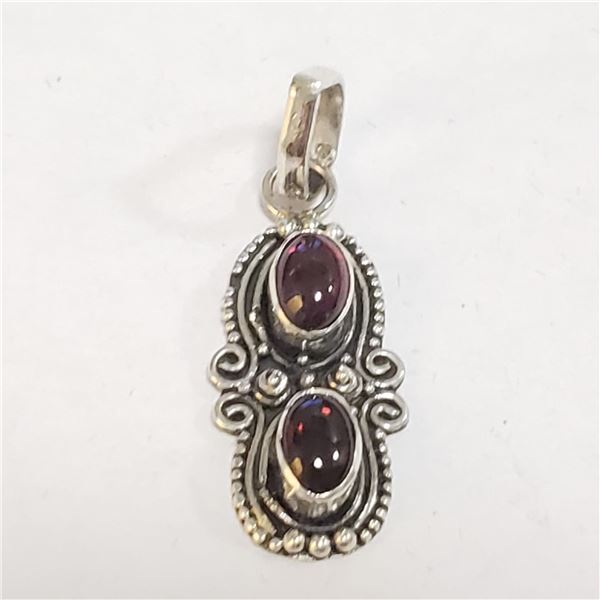 SILVER GARNET PENDANT