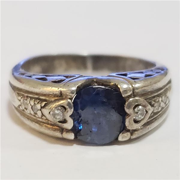 SILVER GEMSTONE RING (~SIZE 7.5)(~WEIGHT 4.08G)