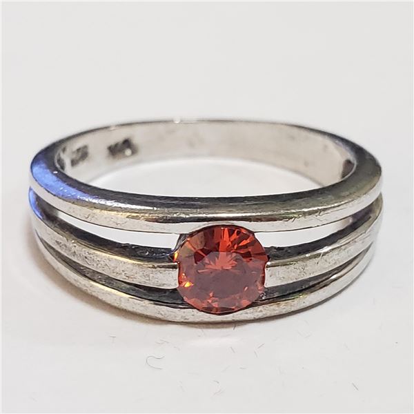 SILVER CUBIC ZIRCONIA RING (~SIZE 7)(WEIGHT 3.23G)