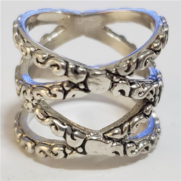 SILVER RING (~SIZE 6)(~WEIGHT 8.62G)