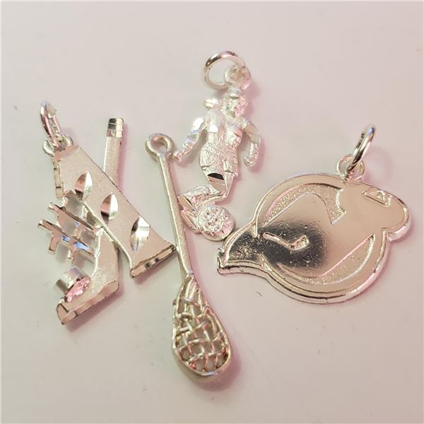 SILVER LOT OF 4 PENDANT