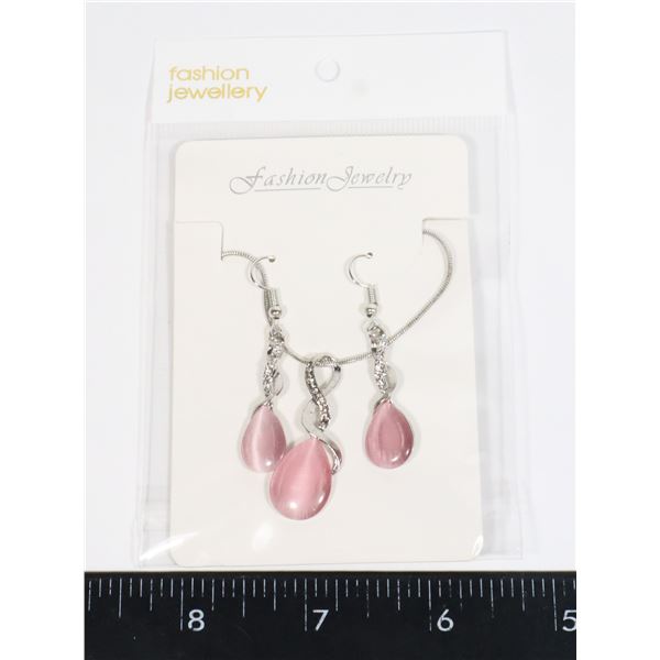 NEW PINK STONE TEAR DROP EARRING AND PENDANT CHAIN