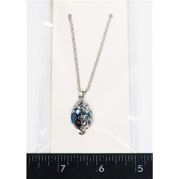 NEW SILVER TONE TEAR DROP CUDDLING CATS PENDANT