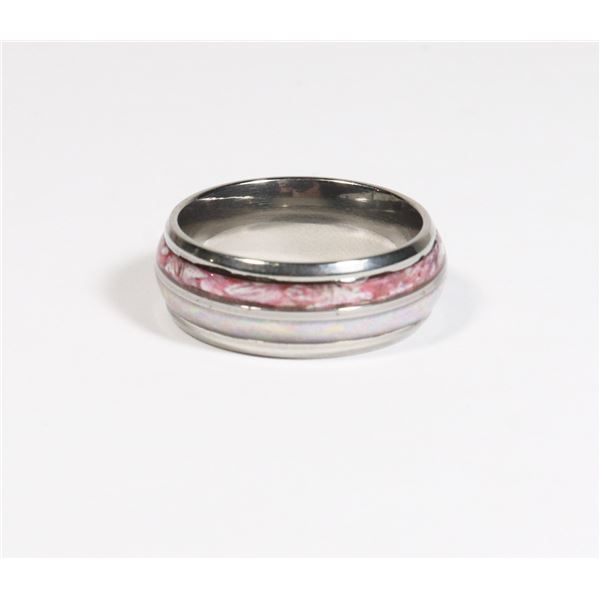 NEW SIZE 7 STAINLESS STEEL RING. TWO TONE EFFECT
