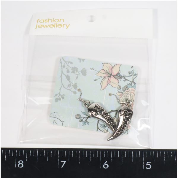 NEW CELTIC KNOT TOOTH DESIGN DROP EARRINGS