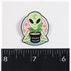 Image 1 : NEW GREEN THUMB OTHERWORLDLY ALIEN LAPEL PIN