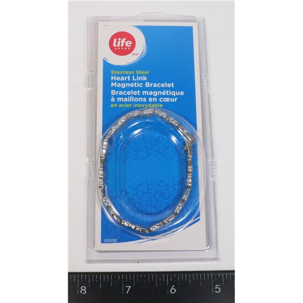 NEW STAINLESS STEEL HEART LINK MAGNETIC BRACELET