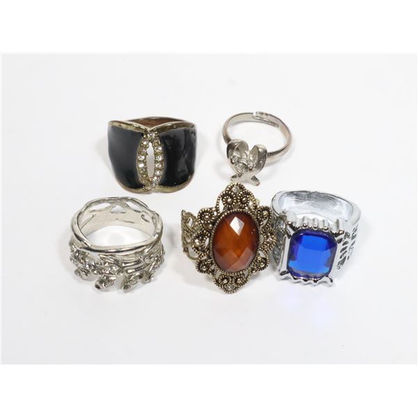 LOT OF RINGS CUFF RING LARGE RHINESTONE IN MIDDLE