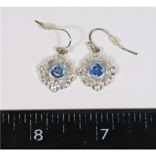 SILVER TONE RHINESTONE ROSE DESIGN STUD