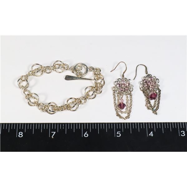 SILVER TONE BRACELET WITH RHINESTONE DROP