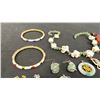 Image 2 : LARGE JADE JEWELRY LOT BANGLES EARRINGS PENDANTS NECKLACES