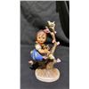 Image 2 : 3 GOEBEL HUMMELS FIGURINES