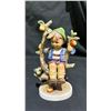 Image 3 : 3 GOEBEL HUMMELS FIGURINES
