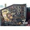 Image 9 : 1994 FREIGHTLINER T/A SLEEPER TRUCK TRACTOR