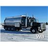 Image 2 : 2015 PETERBILT 367 TRI DRIVE 22,000 L TANK TRUCK