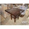 Image 2 : 4 PERSON COUNTER HEIGHT DINING TABLE
