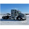 Image 2 : 2013 KENWORTH T800 T/A SLEEPER TRUCK TRACTOR