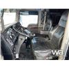 Image 6 : 2012 KENWORTH T800 T/A SLEEPER TRUCK TRACTOR