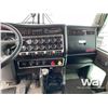 Image 8 : 2012 KENWORTH W900 T/A SLEEPER TRUCK TRACTOR