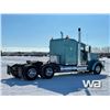 Image 3 : 2010 KENWORTH W900 T/A SLEEPER TRUCK TRACTOR